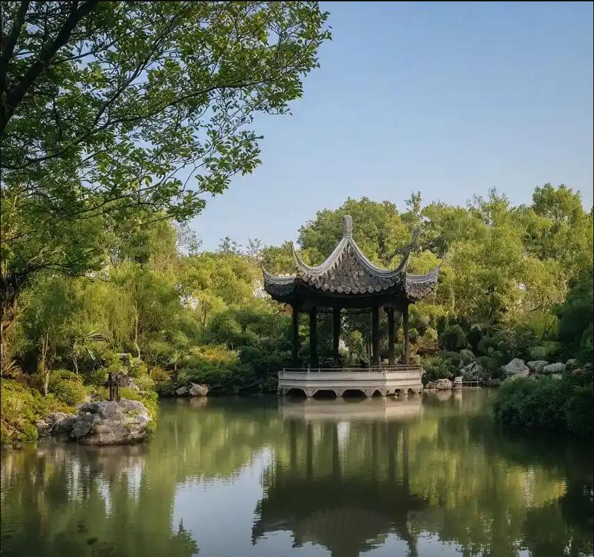 南川苍白餐饮有限公司